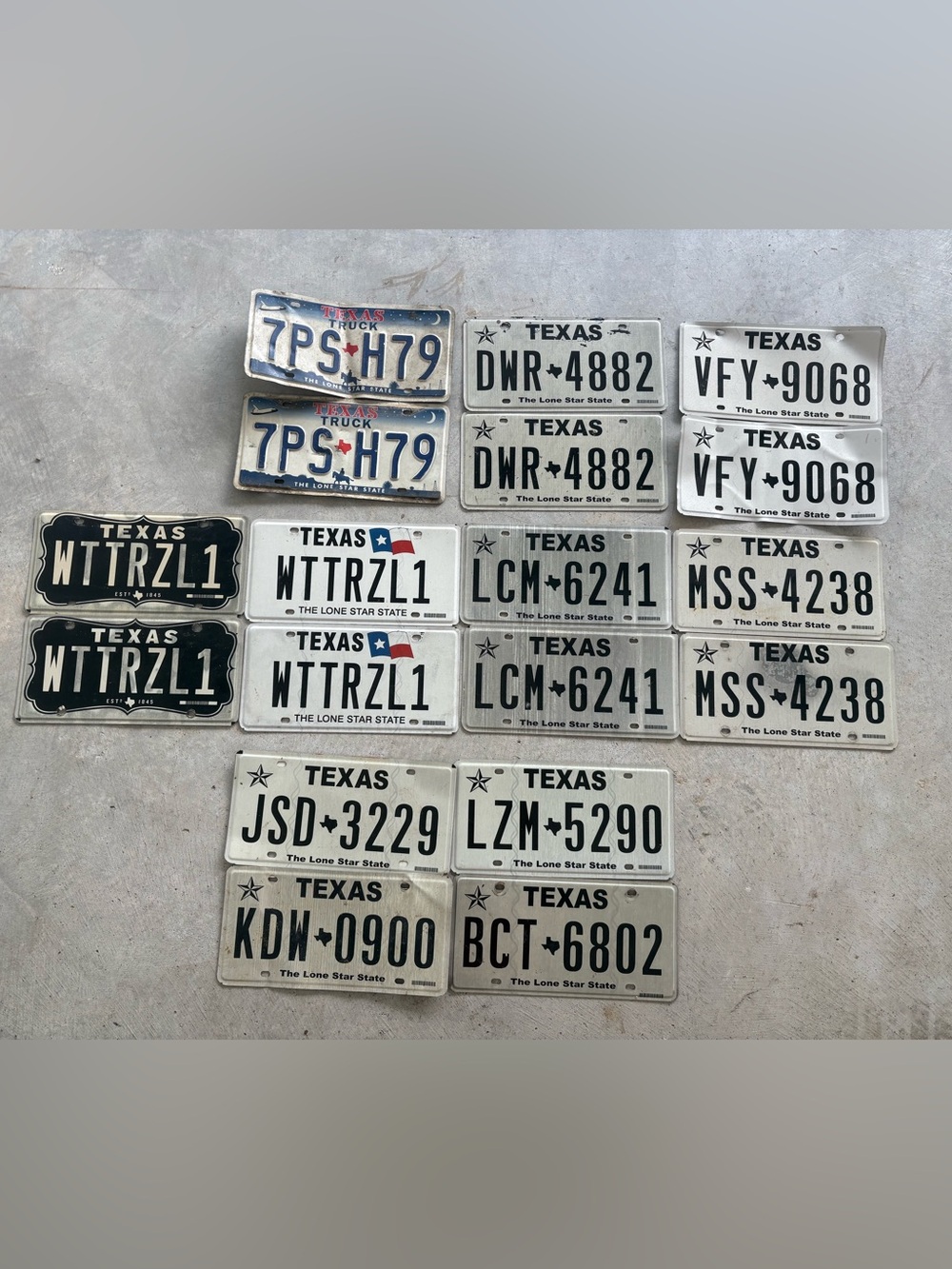 Huge Lot of 18 Authentic Texas License Plates  7 Matched Sets Included